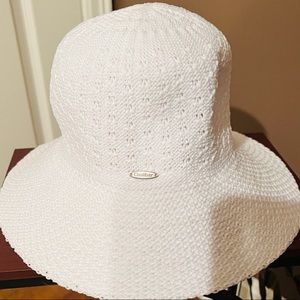White Coolibar Bucket Hat